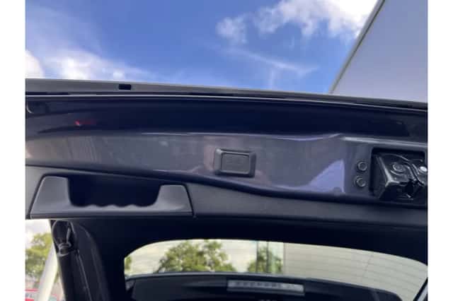 Toyota RAV4 (2020) thumbnail 5