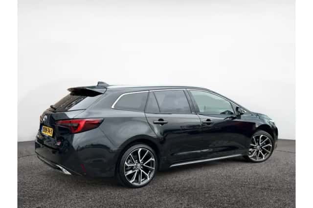 Toyota Corolla (2025) thumbnail 2