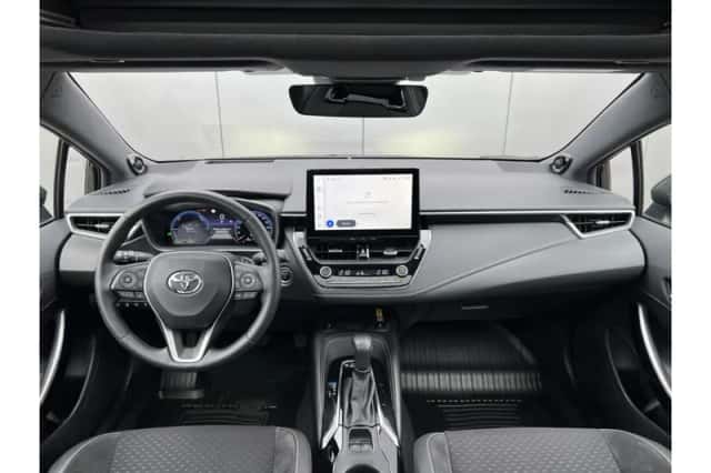 Toyota Corolla (2025) thumbnail 3