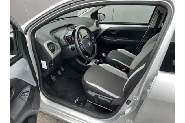 Toyota Aygo (2016) thumbnail 5