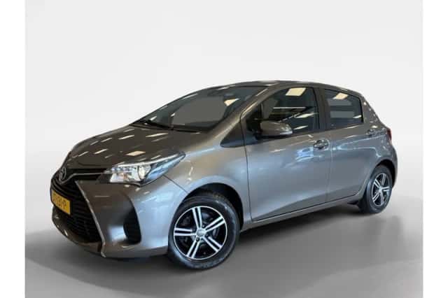 Toyota Yaris (2016) thumbnail 1