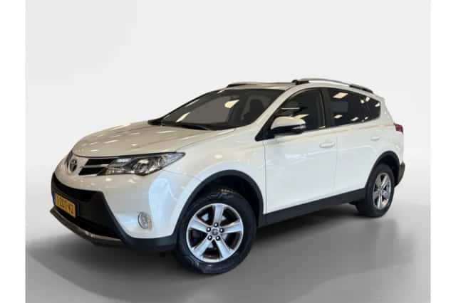 Toyota RAV4 (2015) thumbnail 1