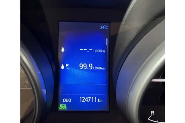 Toyota Auris (2017) thumbnail 6