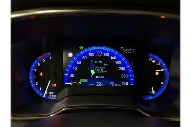 Toyota Corolla (2021) thumbnail 4