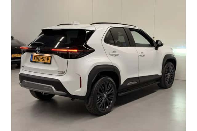 Toyota Yaris Cross (2023) thumbnail 2