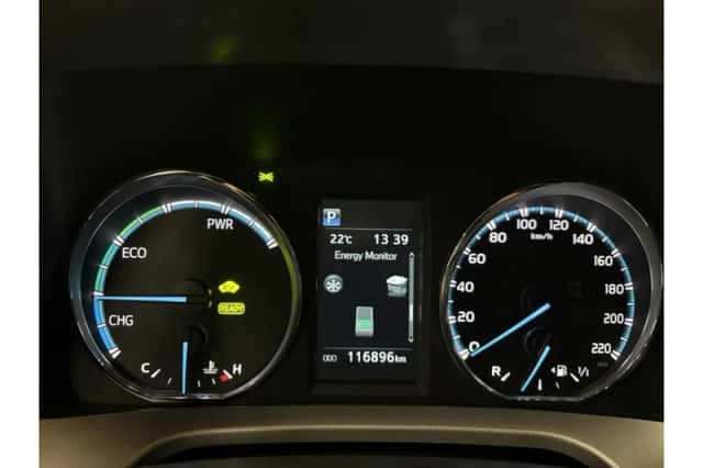 Toyota RAV4 (2016) thumbnail 4
