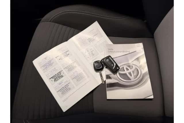 Toyota Yaris (2017) thumbnail 5