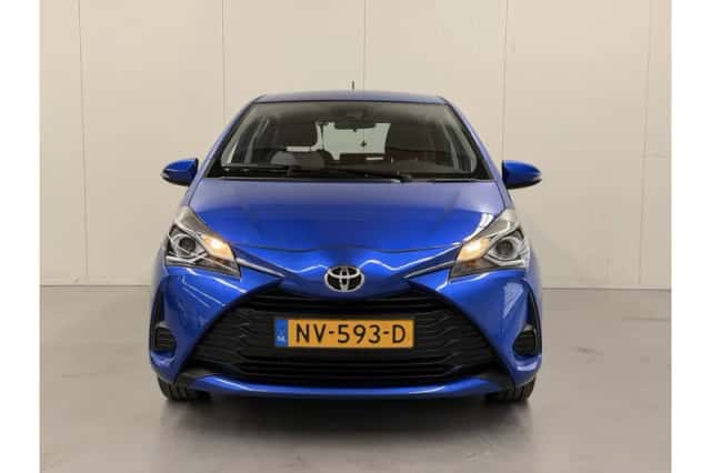 Toyota Yaris (2017) thumbnail 6