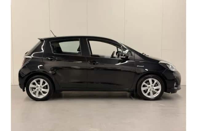 Toyota Yaris (2014) thumbnail 6