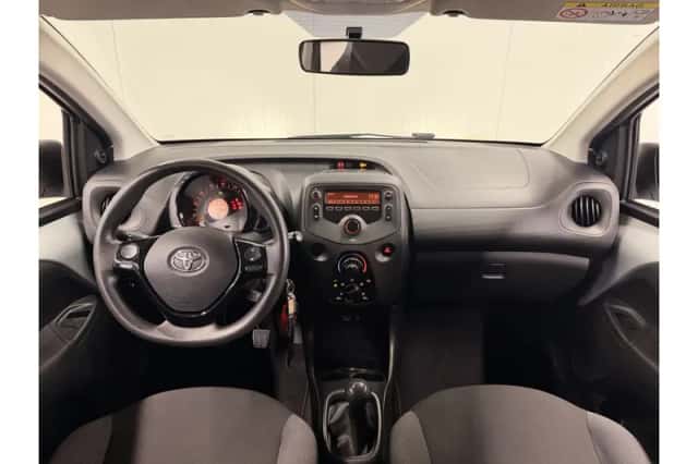 Toyota Aygo (2018) thumbnail 3