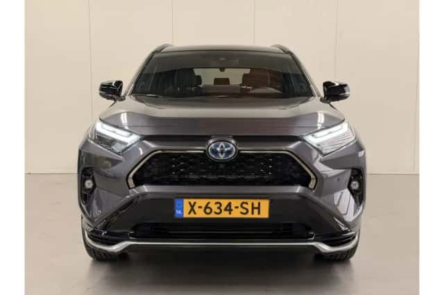 Toyota RAV4 (2024) thumbnail 6