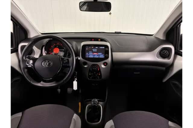 Toyota Aygo (2018) thumbnail 3