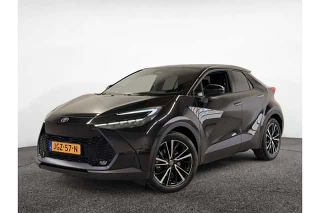 Toyota C-HR (2025) thumbnail 1