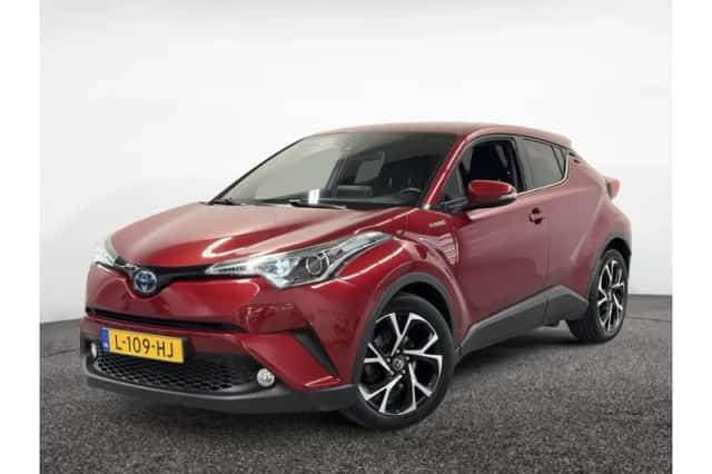 Toyota C-HR (2019) thumbnail 1