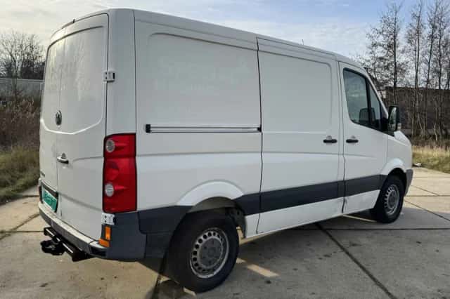 Volkswagen Crafter (2010) thumbnail 5