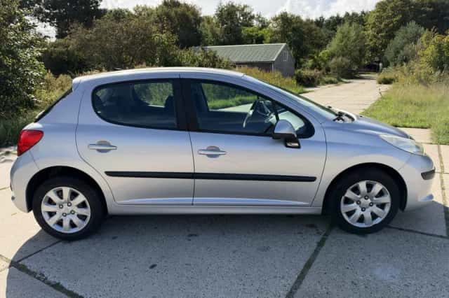 Peugeot 207 (2008) thumbnail 4