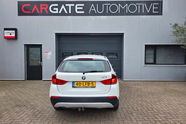 BMW X1 (2010) thumbnail 6