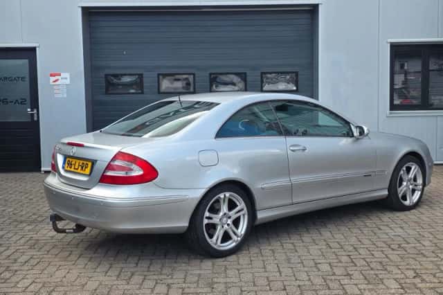 Mercedes-Benz CLK-Klasse (2003) thumbnail 3