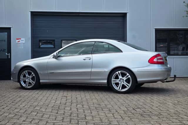 Mercedes-Benz CLK-Klasse (2003) thumbnail 4