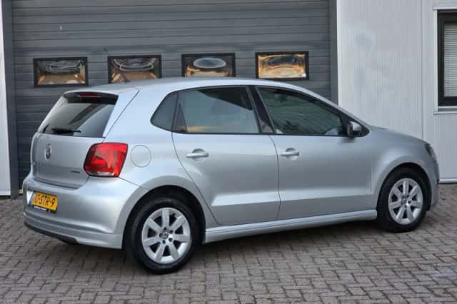 Volkswagen Polo (2011) thumbnail 3