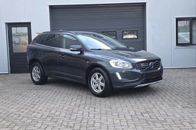 Volvo XC60 (2015) thumbnail 1