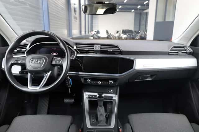 Audi Q3 Sportback (2020) thumbnail 2