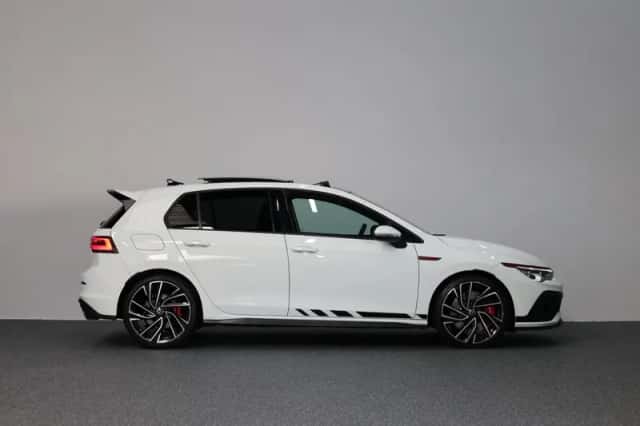 Volkswagen Golf (2021) thumbnail 4