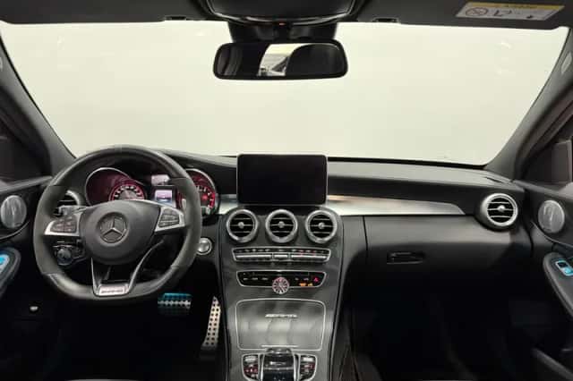 Mercedes-Benz C-Klasse (2016) thumbnail 2