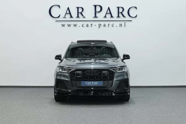 Audi Q7 (2021) thumbnail 3