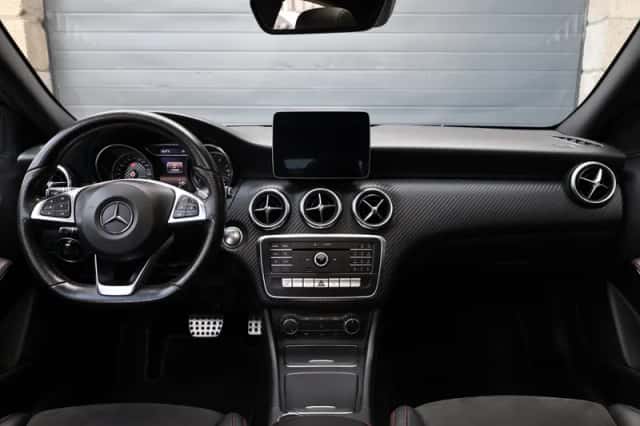 Mercedes-Benz A-Klasse (2016) thumbnail 2