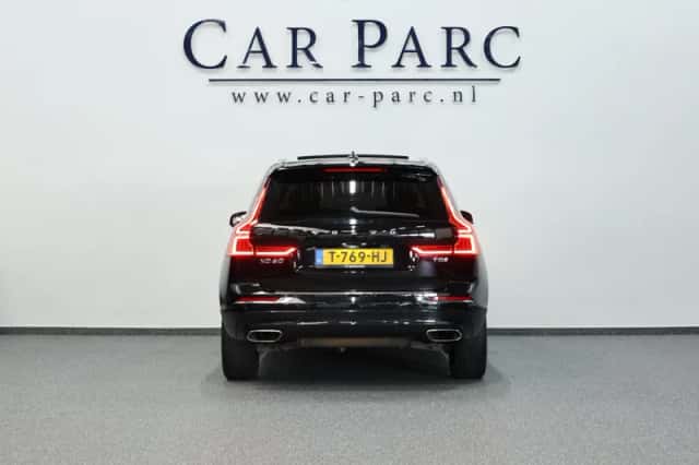 Volvo XC60 (2018) thumbnail 6