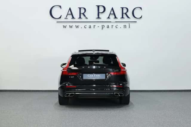 Volvo V60 (2018) thumbnail 5