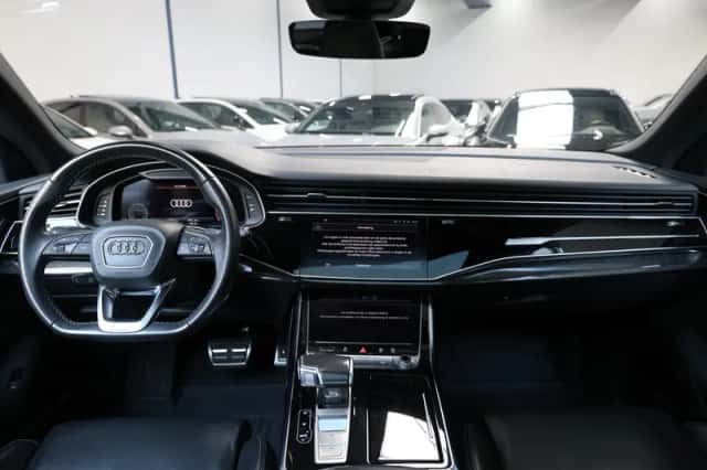 Audi Q8 (2022) thumbnail 2