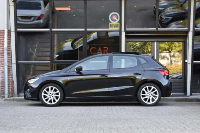 SEAT Ibiza (2023) thumbnail 4