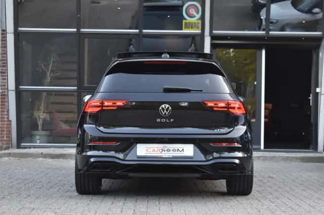 Volkswagen Golf (2024) thumbnail 6