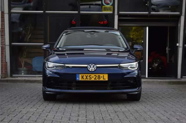 Volkswagen Golf (2020) thumbnail 2
