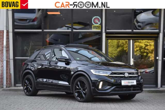 Volkswagen T-Roc (2024) thumbnail 1