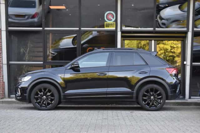 Volkswagen T-Roc (2024) thumbnail 4
