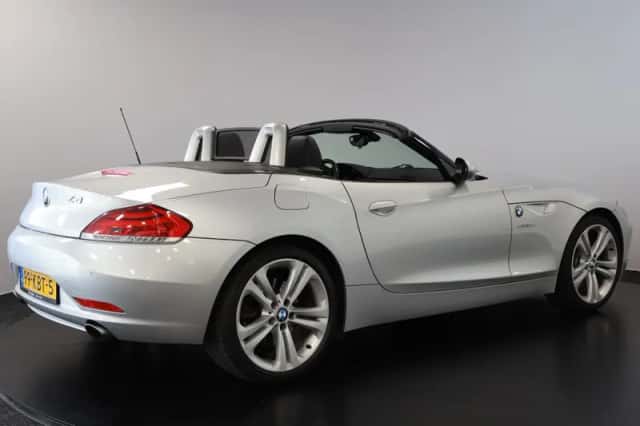 BMW Z4 (2009) thumbnail 5