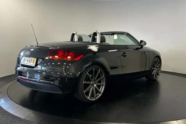 Audi TT (2013) thumbnail 6