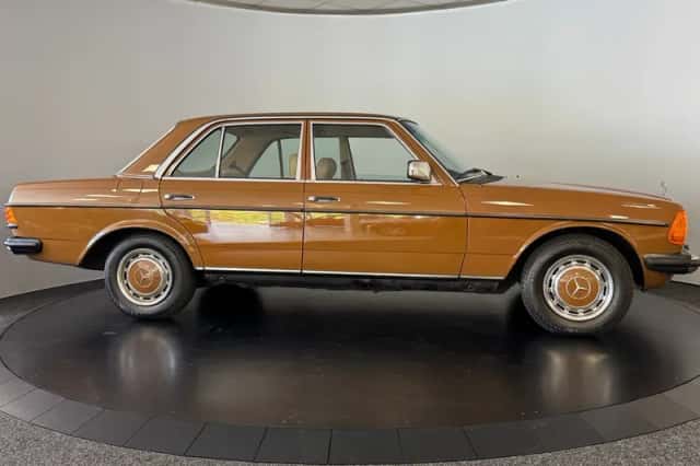 Mercedes-Benz 240 (1980) thumbnail 5