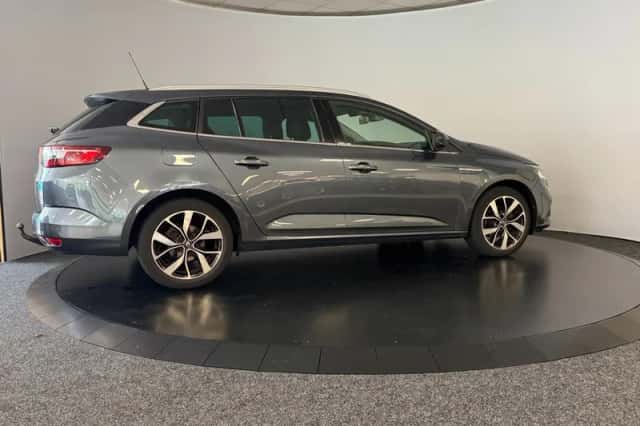 Renault Mégane (2019) thumbnail 6