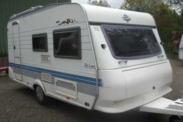 Hobby De Luxe Easy (2002) thumbnail 1