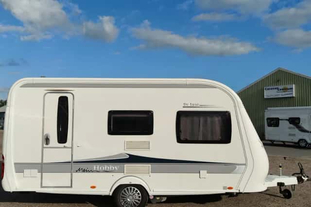 Hobby De Luxe (2013) thumbnail 5