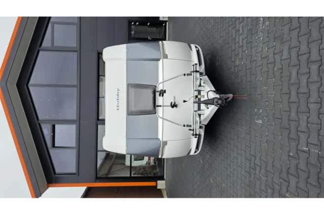 Hobby De Luxe (2021) thumbnail 6
