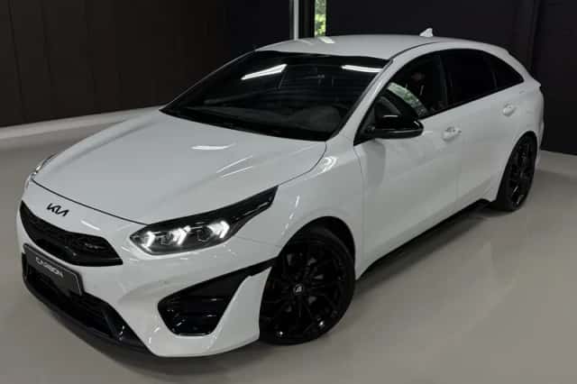 Kia ProCeed (2021) thumbnail 4