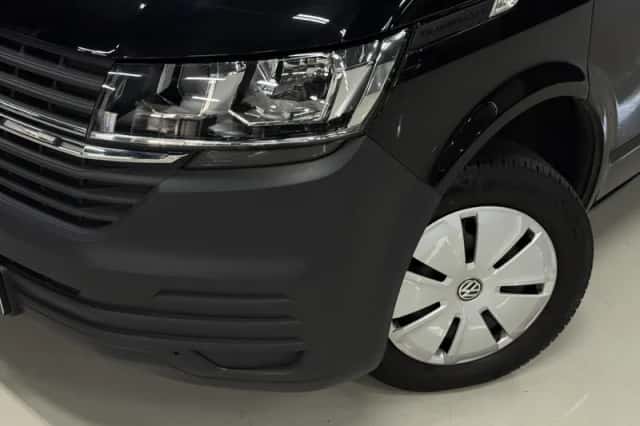 Volkswagen Transporter (2021) thumbnail 2
