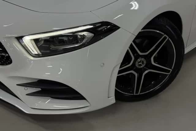 Mercedes-Benz A-Klasse (2018) thumbnail 2
