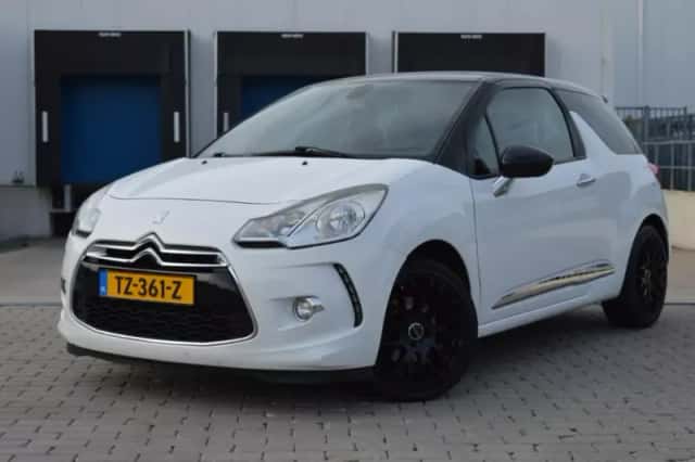 Citroën DS3 (2011) thumbnail 2