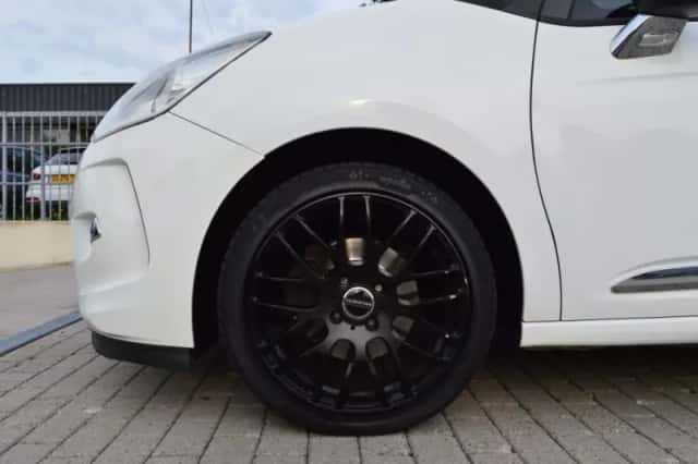 Citroën DS3 (2011) thumbnail 5